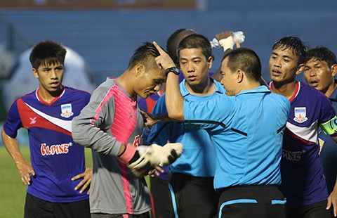 BTV 2015 - Number One Cup: Hành hung trọng tài!