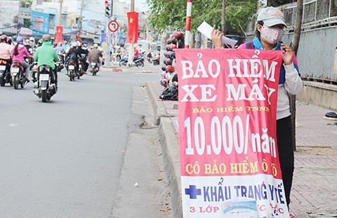 Mua bảo hiểm xe máy giá rẻ: Vẫn bị phạt!