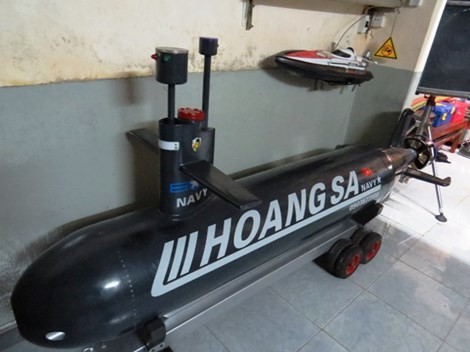 Tàu ngầm Hoàng Sa thử nghiệm thành công trong bể