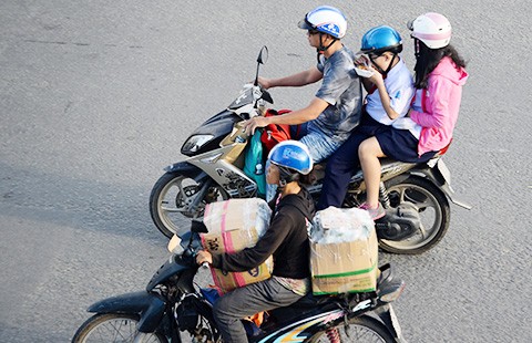 Giật mình: Chúng ta đang 'hành hạ' con mình đến kiệt sức!