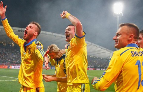 Đoạt vé vớt dự Euro 2016: Ukraine bước qua lời nguyền