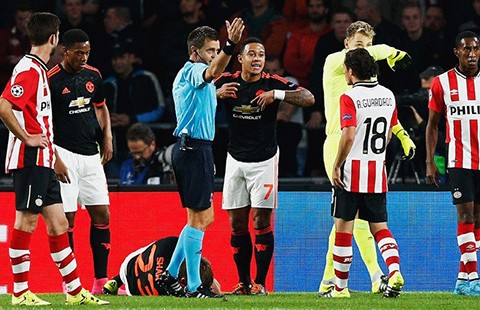 MU - PSV Eindhoven: Hà Lan chống Hà Lan