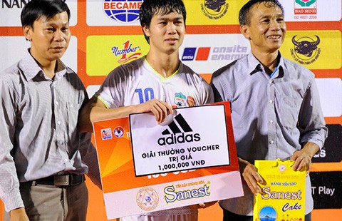 Nữ CĐV Hoàng Yến và Công Phượng vào danh sách đề cử chính thức