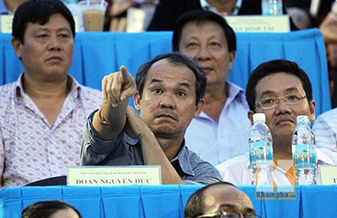 Khi bầu Đức độc diễn