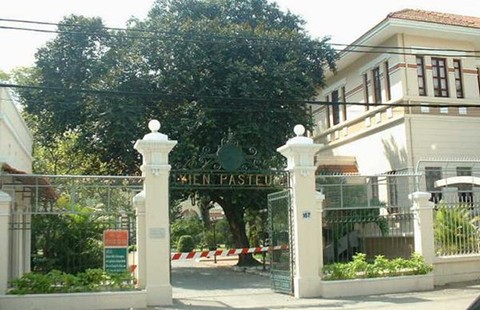 Di sản Sài Gòn 300 năm: Bí ẩn số cửa sổ ‘lệch pha’ ở Viện Pasteur