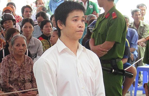 Cha giết mẹ rồi con sống với ai!