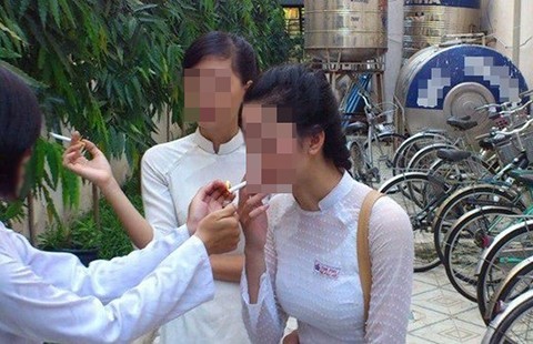 Gương xấu tràn lan, làm sao trách