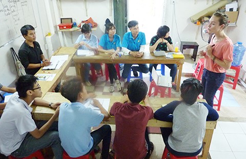 Bày cách kiếm cơm cho thanh niên nghèo
