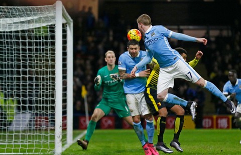 Bước hụt hẫng trong cuộc đua Premier League