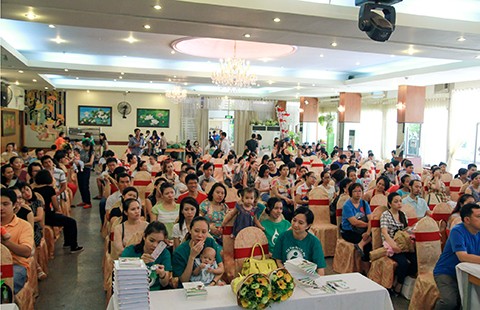 Học làm cha mẹ từ diễn đàn thực và ảo