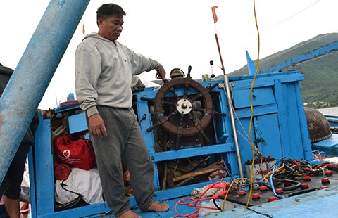Cần chặn hành vi vô nhân đạo của tàu Trung Quốc