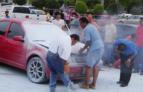 Các nước quy định thế nào về bình chữa cháy trên xe ô tô
