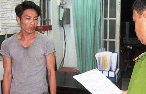 Vào tận phòng cấp cứu truy sát người