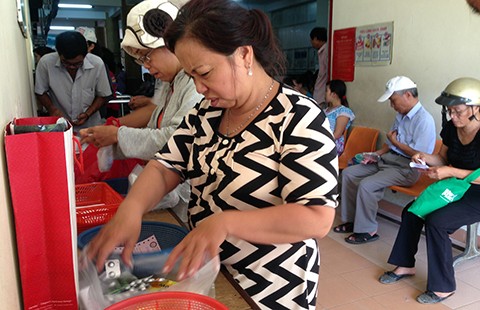Thông tuyến BHYT, lo ‘thủng’ kho thuốc