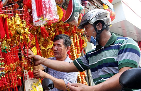 Bao lì xì, thần Tài… Trung Quốc đổ bộ Sài Gòn