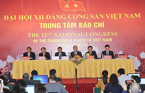Chuẩn bị nhân sự Đại hội XII: Dân chủ, nghiêm túc