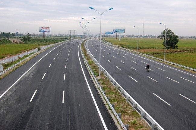 Đường cao tốc Đà Nẵng - Quảng Ngãi vẫn vướng mặt bằng