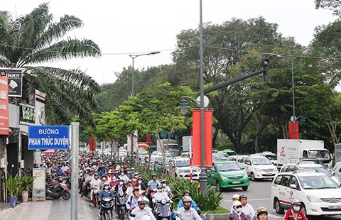 Ba phương án xóa kẹt xe sân bay Tân Sơn Nhất