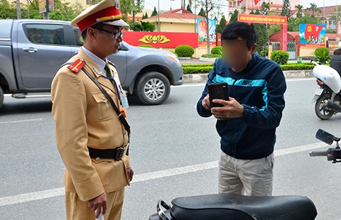Thiếu tướng Trần Thế Quân: ‘CSGT không thể lạm quyền theo Thông tư 01’