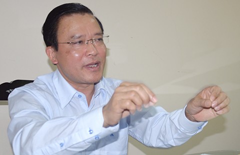 ‘Không phân biệt với người tự ứng cử’