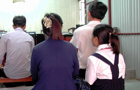 Ngoại tình dẫn đến ly hôn, coi chừng bị tù