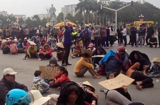 Ngư dân Sầm Sơn đòi lại bờ biển để mưu sinh
