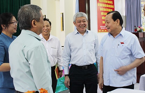 Cử tri TP.HCM cảnh báo việc xây quá nhiều chung cư