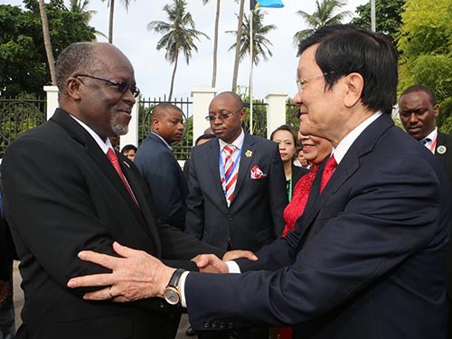 Chủ tịch nước Trương Tấn Sang hội đàm với tổng thống Tanzania