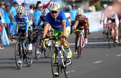 Giải xe đạp nữ quốc tế Biwase 2016: Nguyễn Thị Thật nới rộng điểm áo xanh
