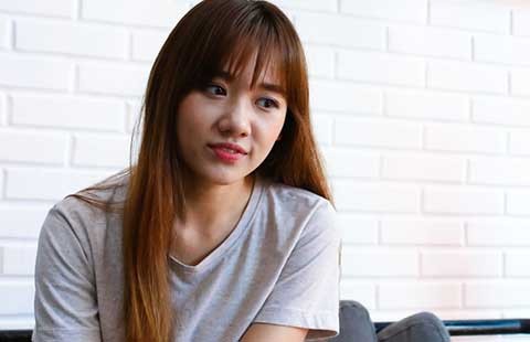 Hari Won bị chê ‘thảm họa’ hát tiếng Việt