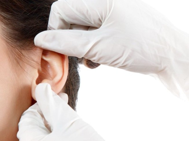 Đừng bất cẩn mà để trẻ bị điếc