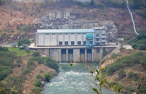 Nhiều thủy điện tạm dừng phát điện