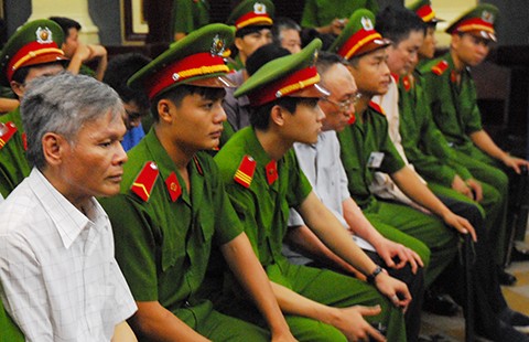 ‘Ít ai tham nhũng một cách đơn lẻ’
