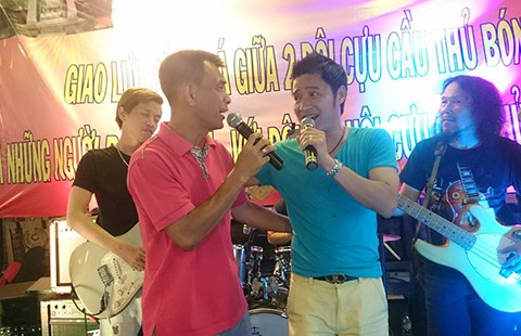 Nguyễn Hồng Sơn ‘đá cặp’ cùng Huỳnh Hồng Sơn