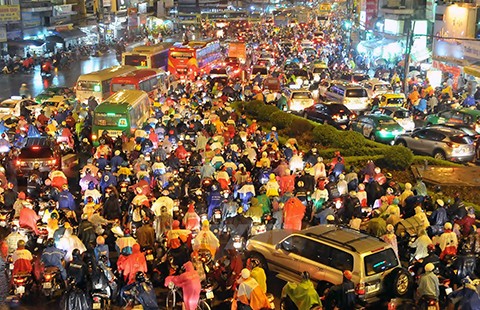 Chống kẹt xe ở TP.HCM: Đừng đổ lỗi cho người nhập cư