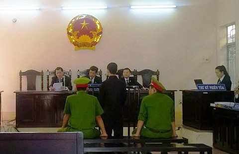 Khác biệt của tòa Gia đình và người chưa thành niên