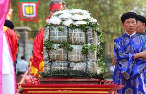 Trưng bày các mẫu tác phẩm tượng đài Hùng Vương để lấy ý kiến