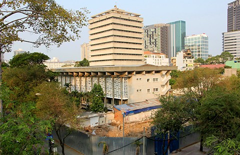 Xây cao ốc tại Thư viện Khoa học Tổng hợp?