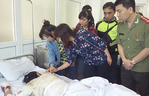 Nổ xưởng gỗ, 11 người bị nạn