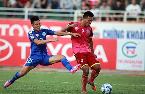 V-League: Kịch tính sân Pleiku và ngày hội sân Thống Nhất