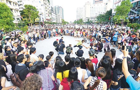 Liveshow cho các ca sĩ đường phố