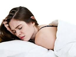 Vì sao lạ giường thường khó ngủ?