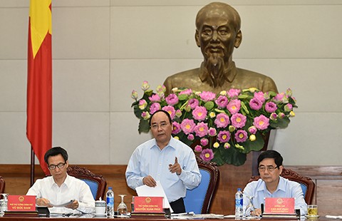 Thủ tướng Nguyễn Xuân Phúc: ‘Phải bảo vệ mạng sống của dân!’