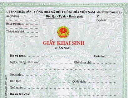 Bố dượng thôi làm cha, cha ruột được nhận con