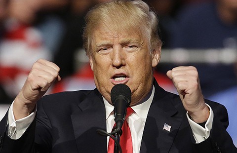 Số đông phản đối… Donald Trump