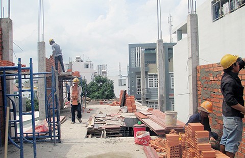 Vi phạm xây dựng tại Bình Chánh: Sai từ cấp phép tới xử lý!