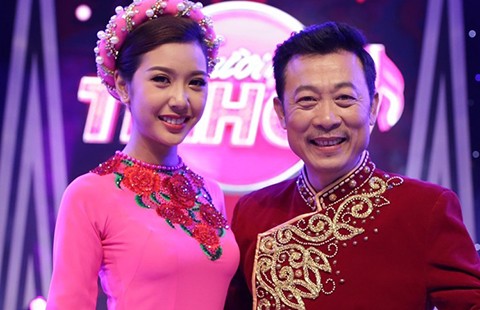 Á hậu Thúy Vân ngồi ghế nóng cùng Vân Sơn và Ý Lan