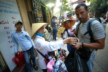 Tình trạng đeo bám du khách ở TP.HCM giảm
