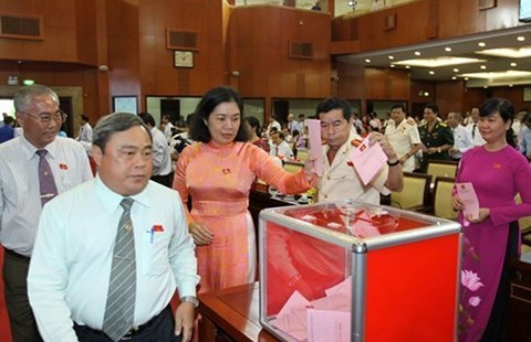 Kỳ 7: Quyền của đại biểu dân cử?