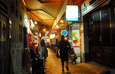 Sóng ngầm đêm phố Tây